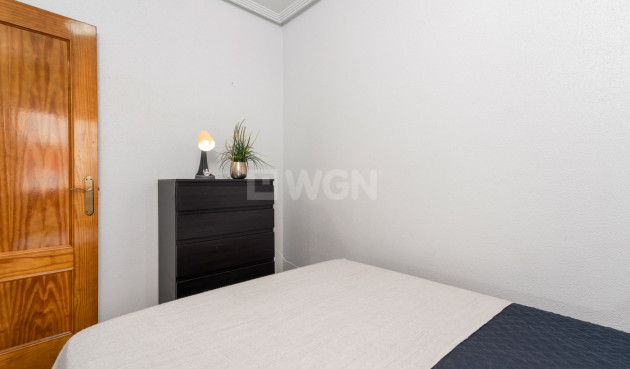 Odsprzedaż - Mieszkanie w bloku - Torrevieja - Costa Blanca