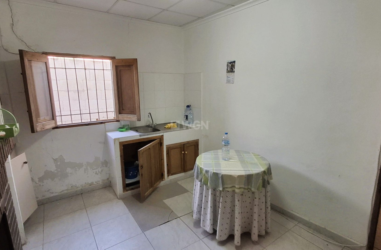 Odsprzedaż - Kamienica - Mahoya - Inland