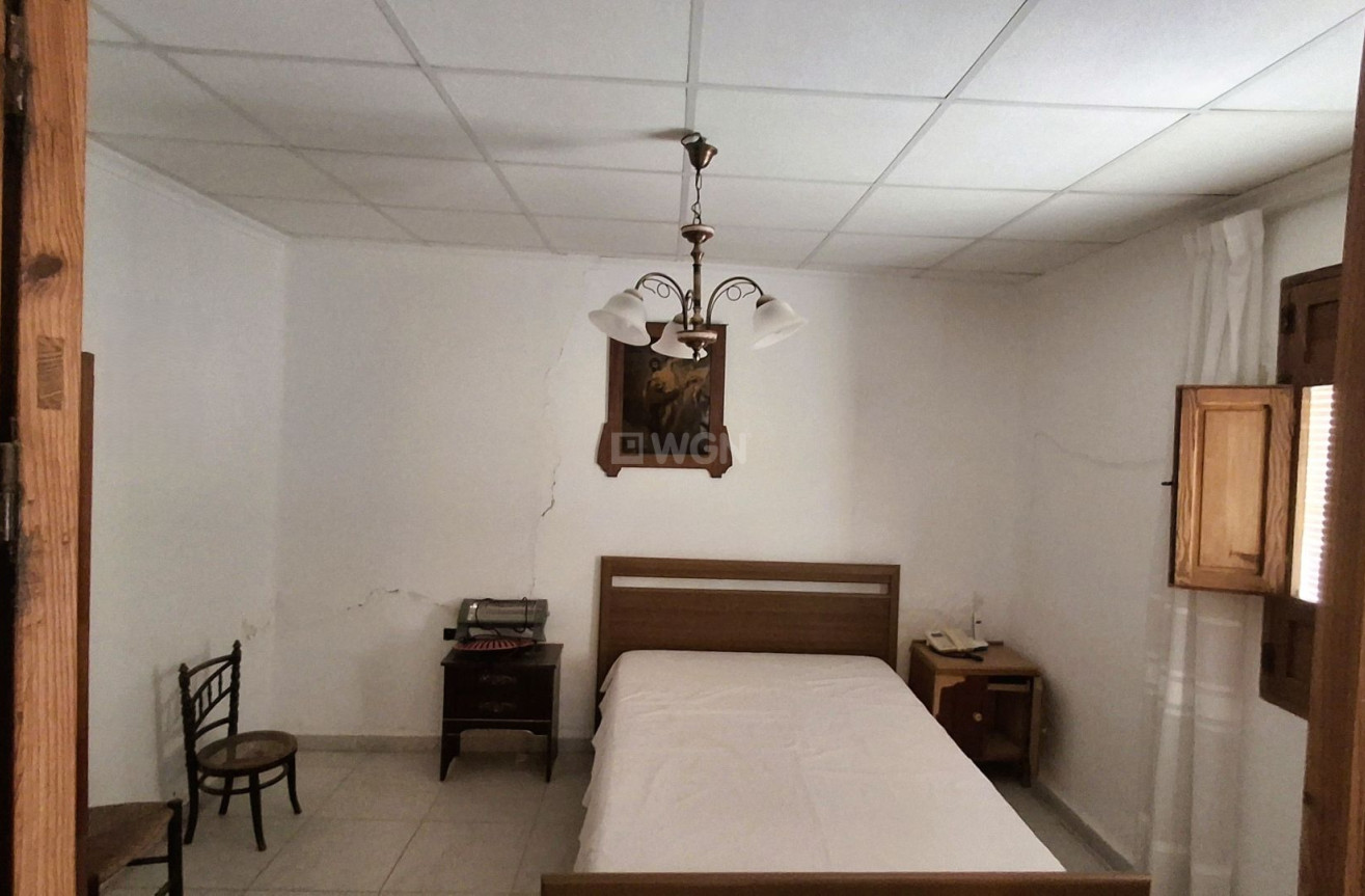 Odsprzedaż - Kamienica - Mahoya - Inland