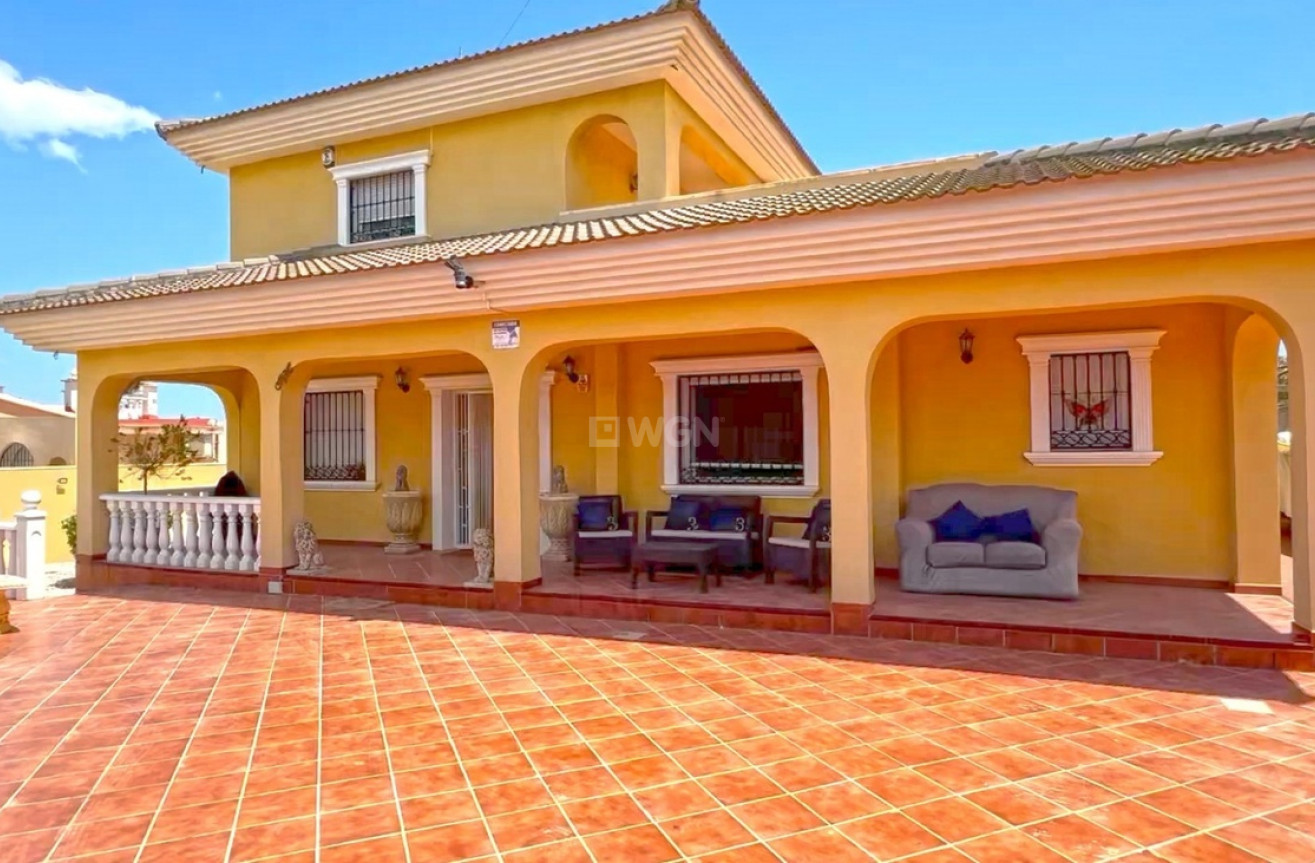 Odsprzedaż - Villa - Torrevieja - Los Balcones