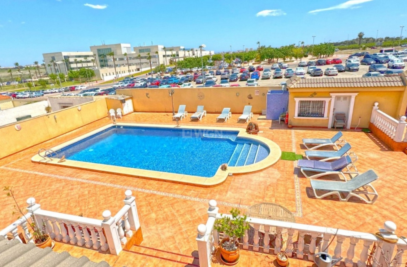 Odsprzedaż - Villa - Torrevieja - Los Balcones