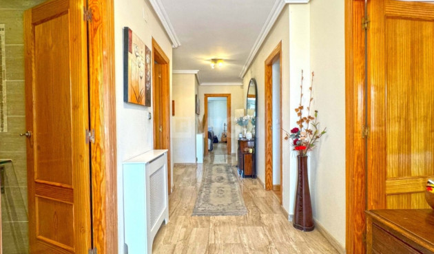 Odsprzedaż - Villa - Torrevieja - Los Balcones