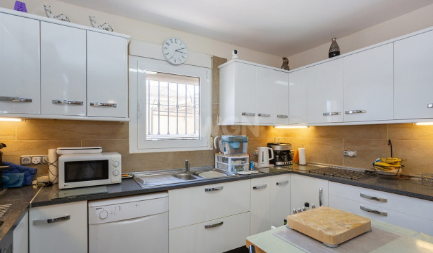 Odsprzedaż - Villa - Torrevieja - Los Balcones