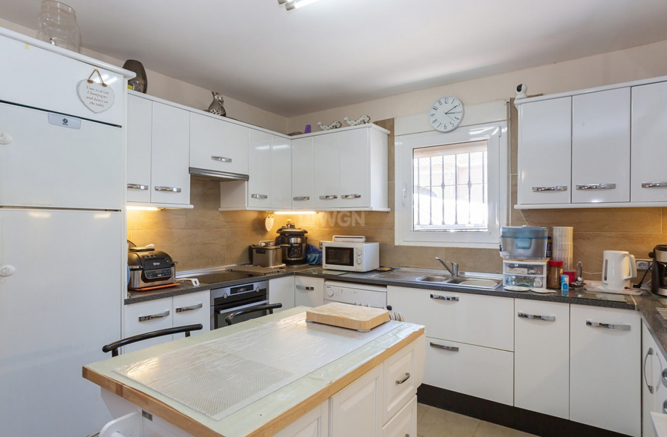 Odsprzedaż - Villa - Torrevieja - Los Balcones