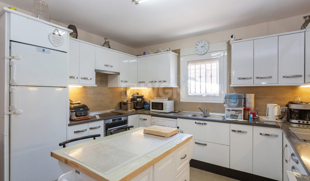 Odsprzedaż - Villa - Torrevieja - Los Balcones