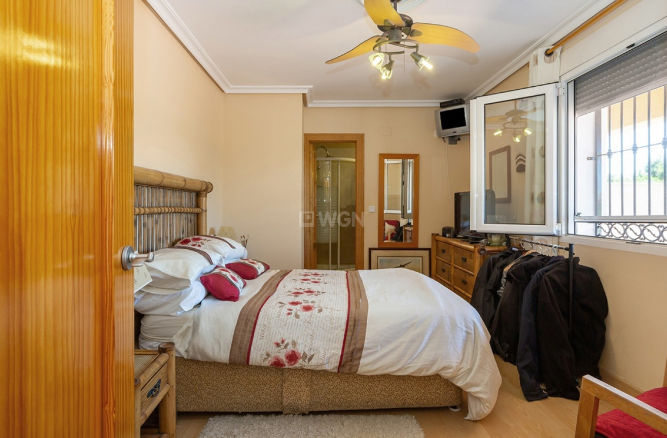 Odsprzedaż - Villa - Torrevieja - Los Balcones