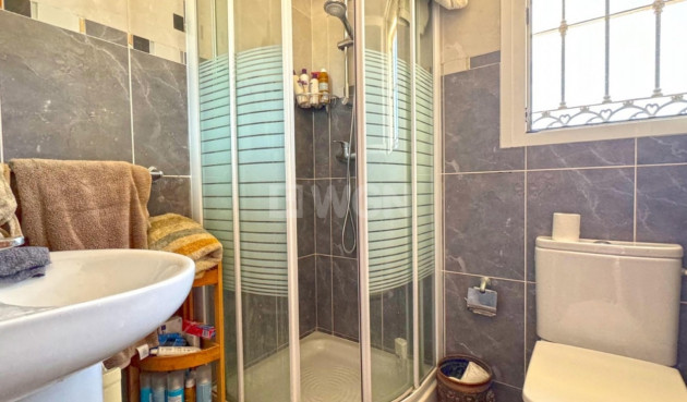 Odsprzedaż - Villa - Torrevieja - Los Balcones