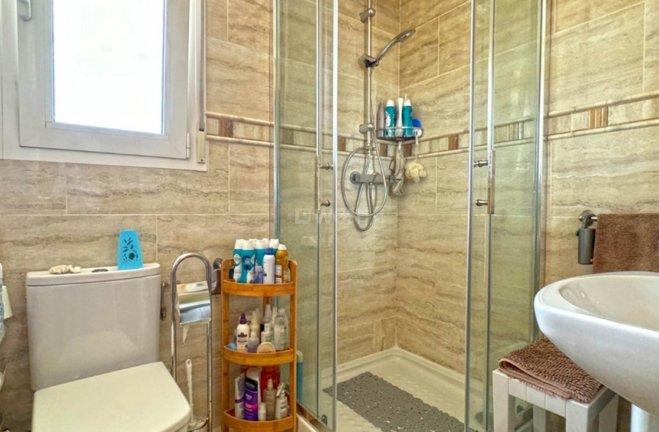 Odsprzedaż - Villa - Torrevieja - Los Balcones