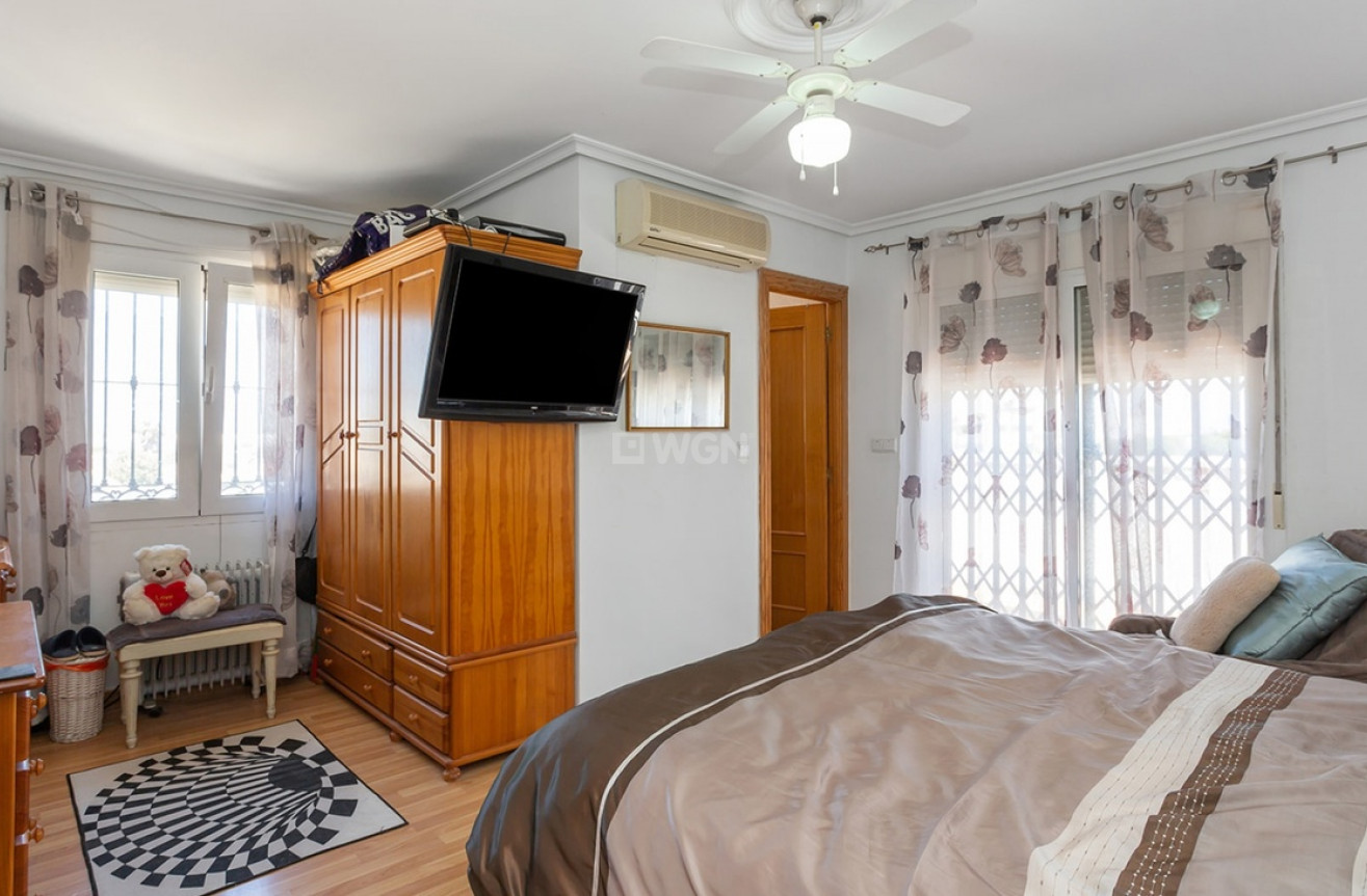 Odsprzedaż - Villa - Torrevieja - Los Balcones