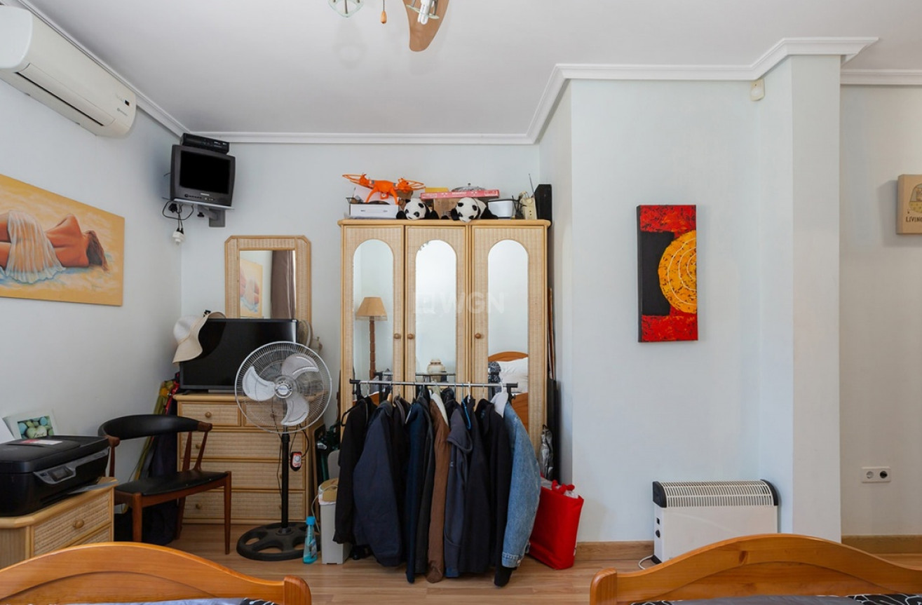 Odsprzedaż - Villa - Torrevieja - Los Balcones