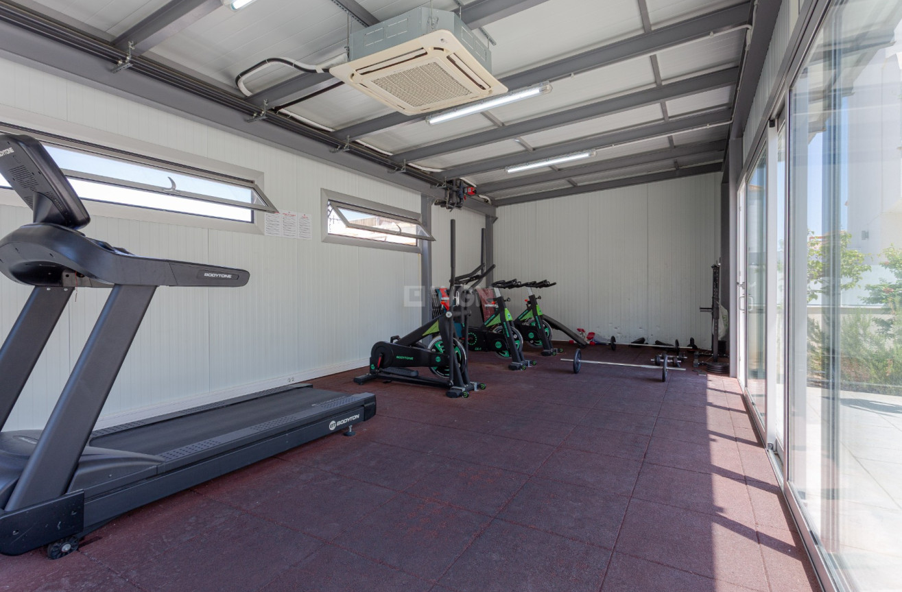 Odsprzedaż - Mieszkanie w bloku - Torrevieja - Costa Blanca