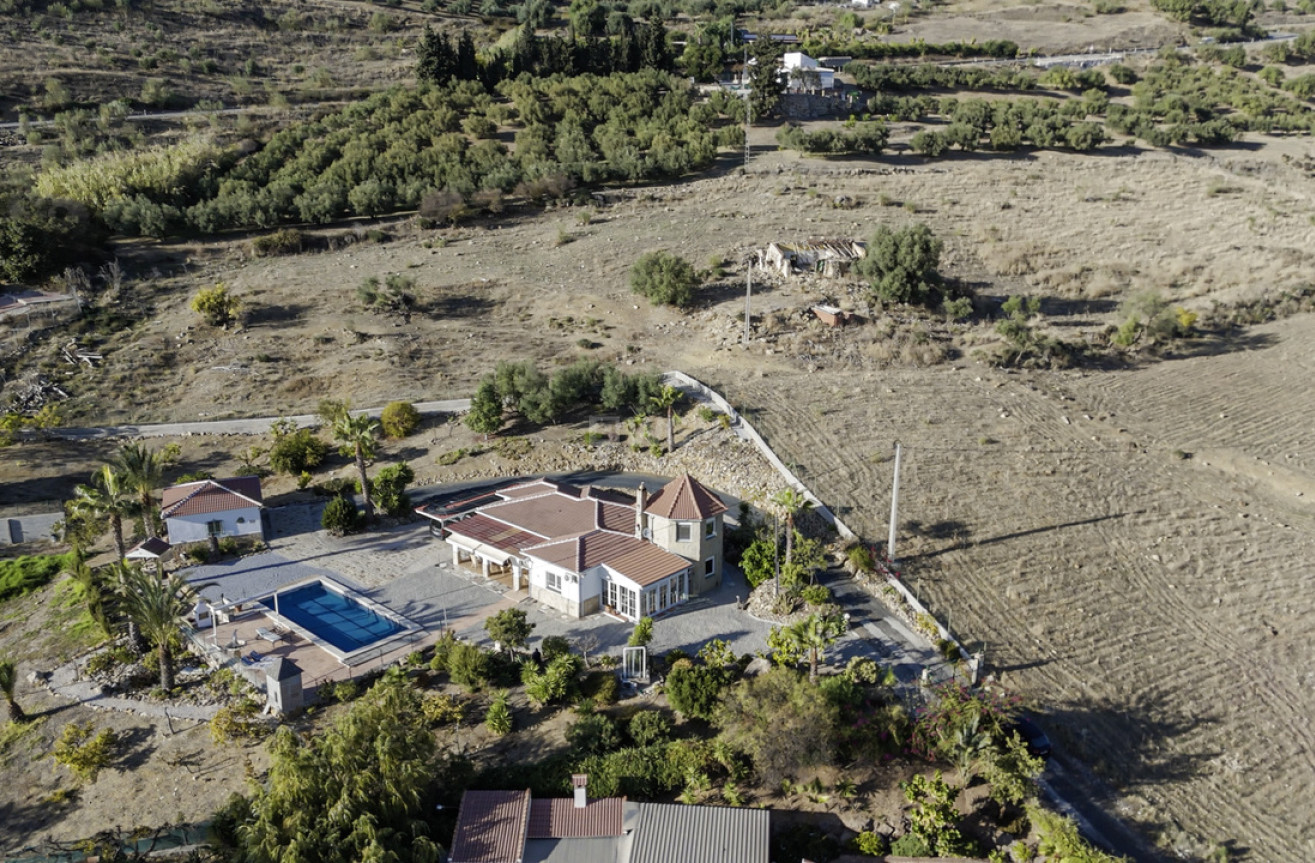 Odsprzedaż - Villa - Alcaucín - Inland