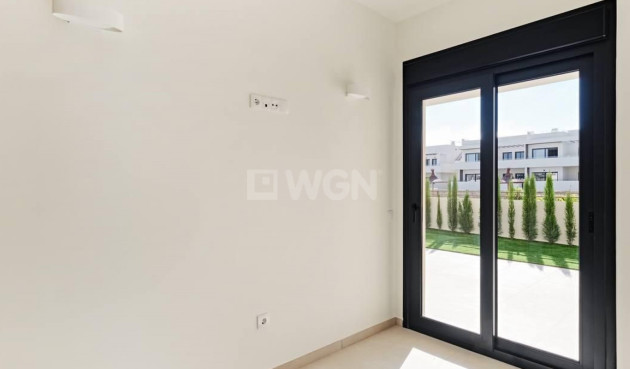 Odsprzedaż - Mieszkanie w bloku - Torrevieja - Costa Blanca