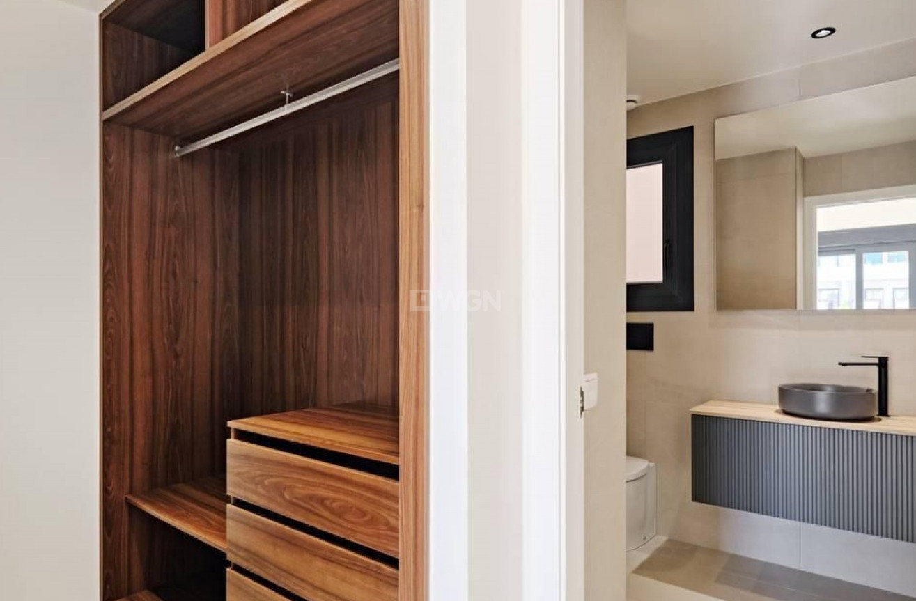 Odsprzedaż - Mieszkanie w bloku - Torrevieja - Costa Blanca