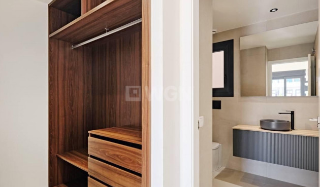 Odsprzedaż - Mieszkanie w bloku - Torrevieja - Costa Blanca