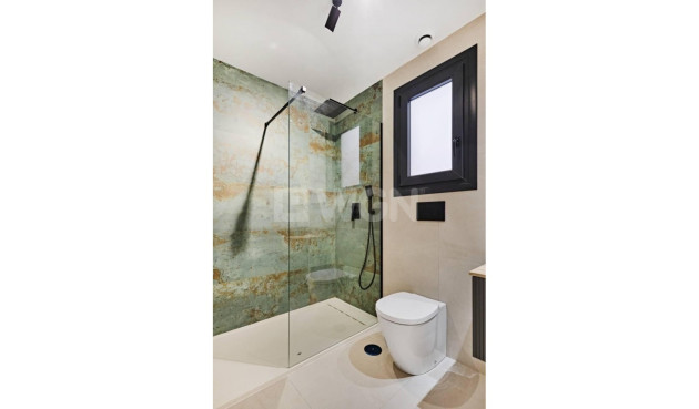 Odsprzedaż - Mieszkanie w bloku - Torrevieja - Costa Blanca