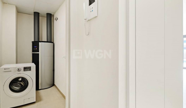 Odsprzedaż - Mieszkanie w bloku - Torrevieja - Costa Blanca