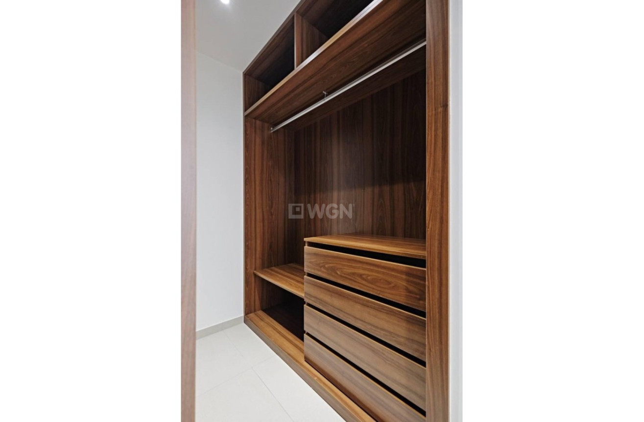 Odsprzedaż - Mieszkanie w bloku - Torrevieja - Costa Blanca