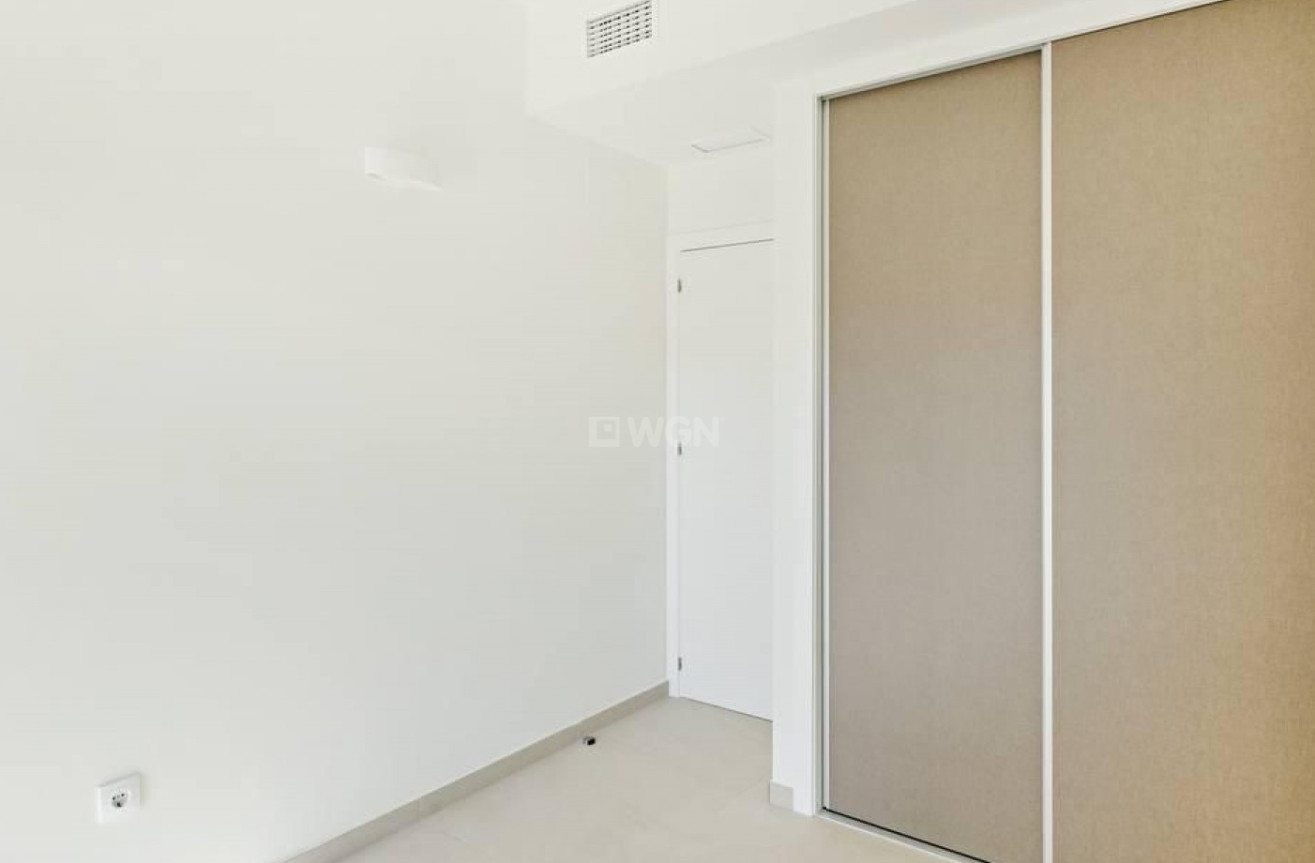 Odsprzedaż - Mieszkanie w bloku - Torrevieja - Costa Blanca