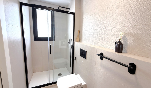 Odsprzedaż - Mieszkanie w bloku - Pilar de la Horadada - Costa Blanca