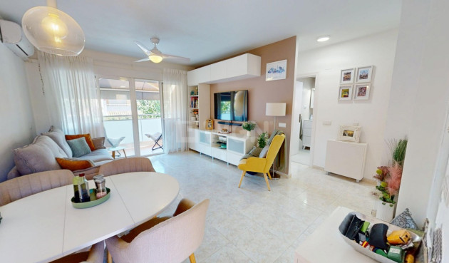 Odsprzedaż - Mieszkanie w bloku - Los Narejos - Costa Calida