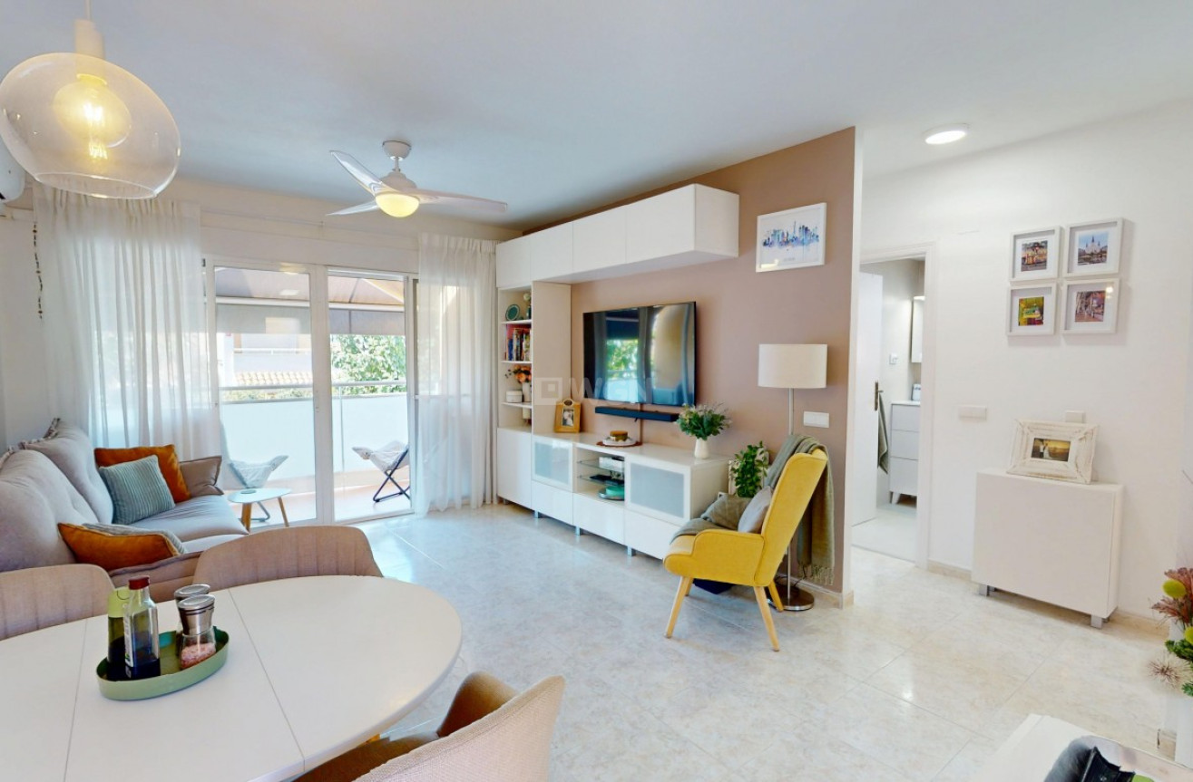 Odsprzedaż - Mieszkanie w bloku - Los Narejos - Costa Calida