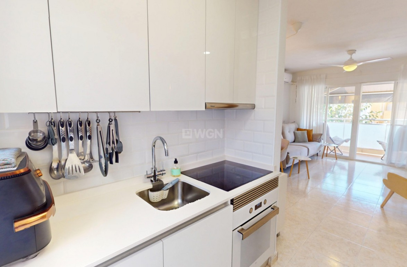 Odsprzedaż - Mieszkanie w bloku - Los Narejos - Costa Calida