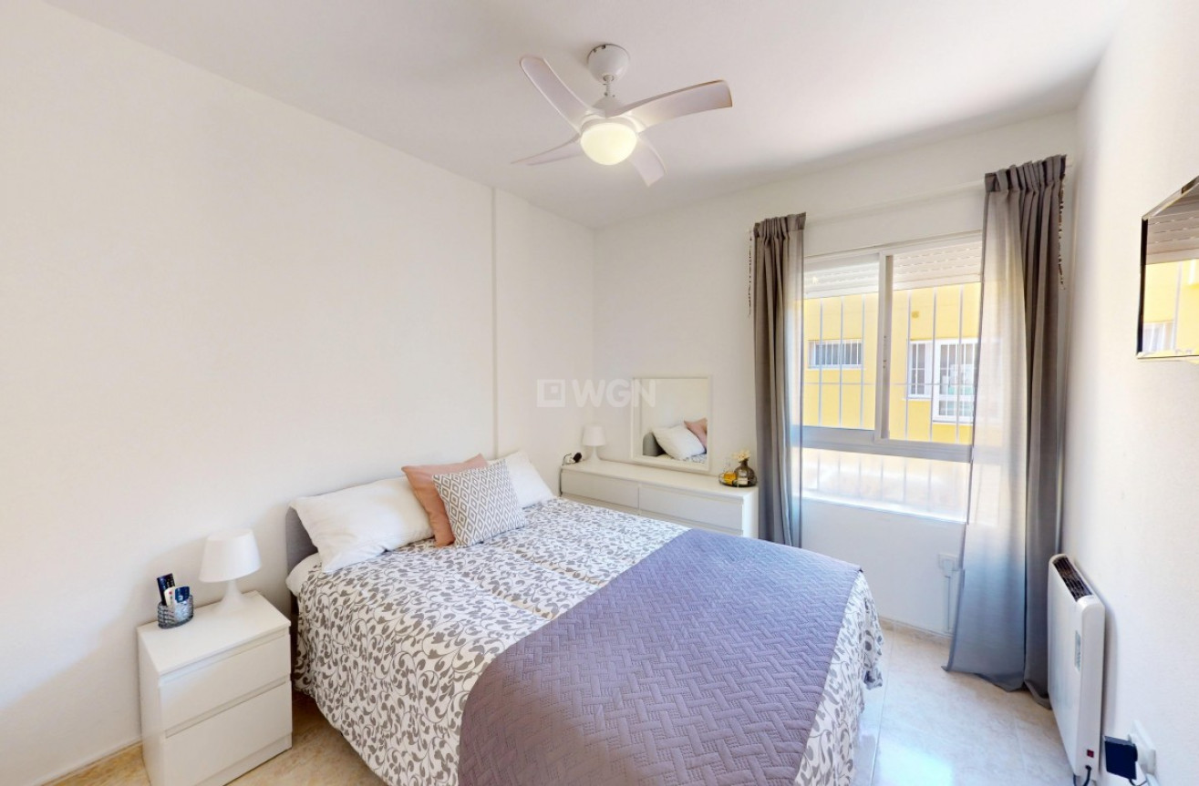 Odsprzedaż - Mieszkanie w bloku - Los Narejos - Costa Calida