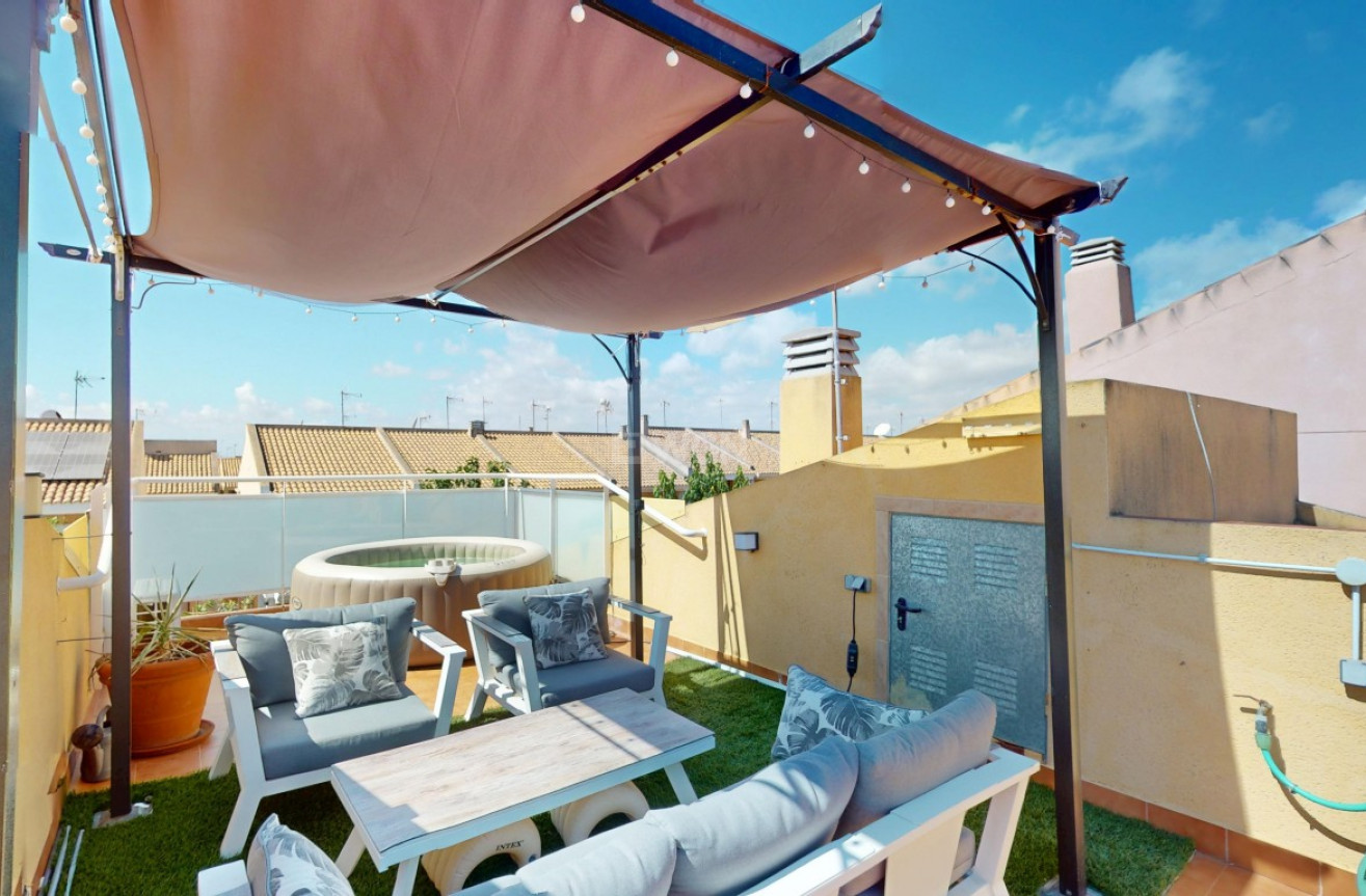 Odsprzedaż - Mieszkanie w bloku - Los Narejos - Costa Calida