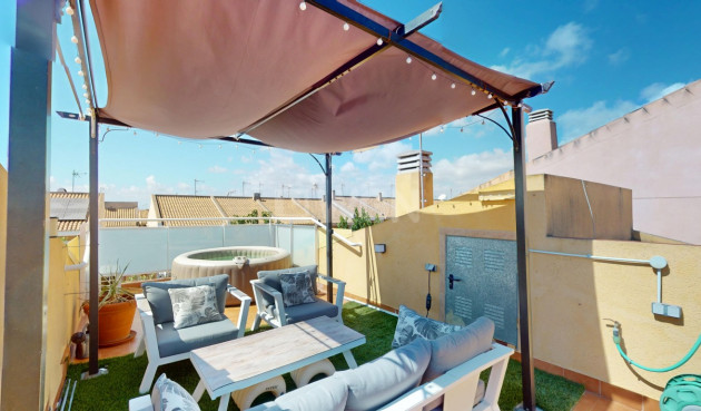 Odsprzedaż - Mieszkanie w bloku - Los Narejos - Costa Calida