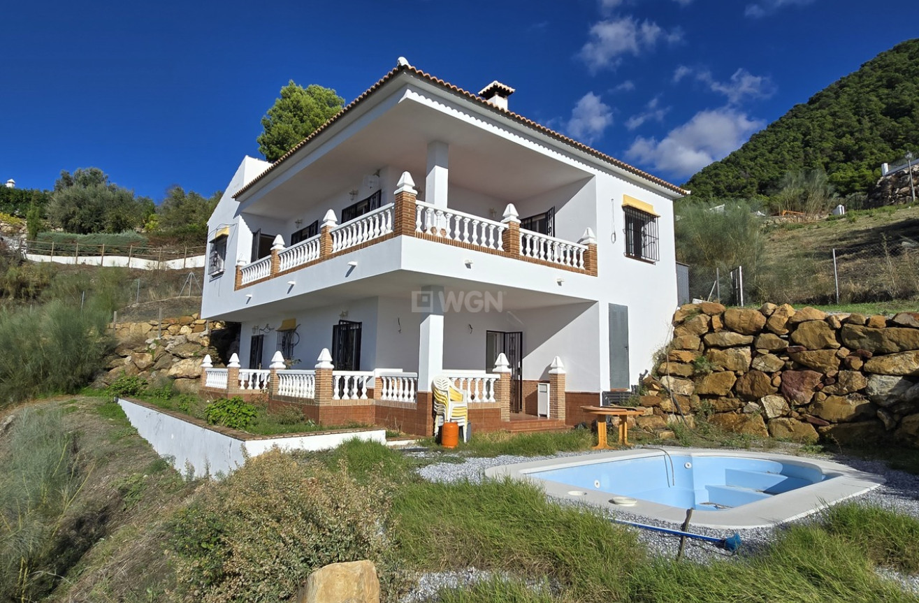 Odsprzedaż - Villa - Alcaucín - Inland