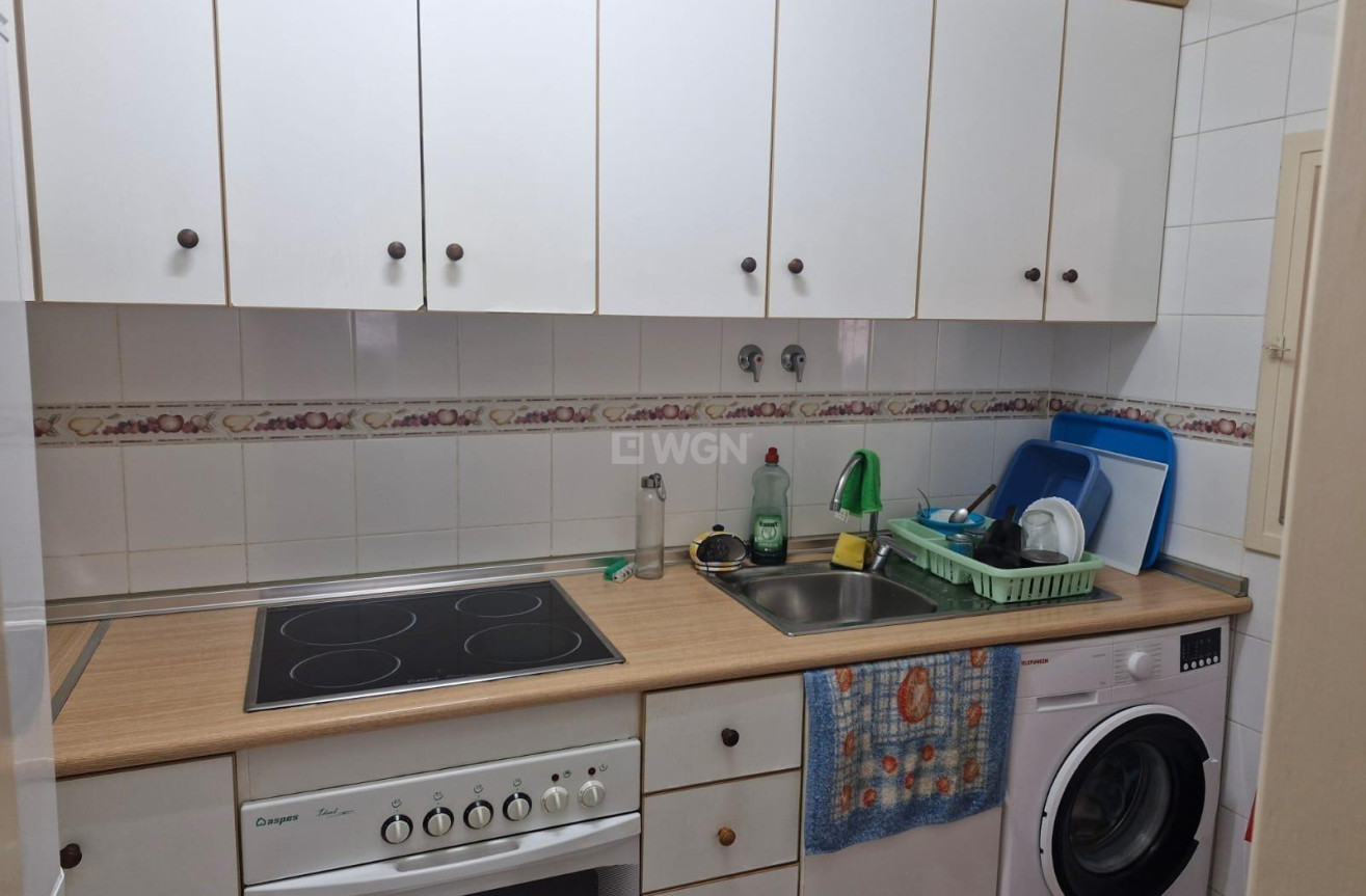 Odsprzedaż - Bungalow - Torrevieja - Playa De Los Naufragos