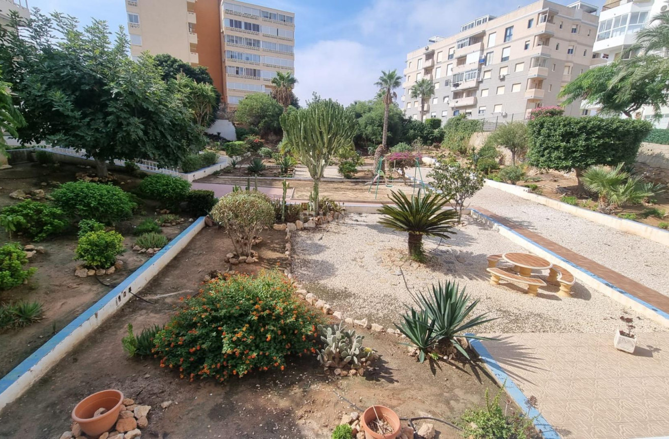 Odsprzedaż - Mieszkanie w bloku - Torrevieja - Torreblanca