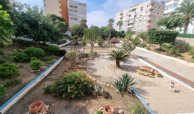 Odsprzedaż - Mieszkanie w bloku - Torrevieja - Torreblanca