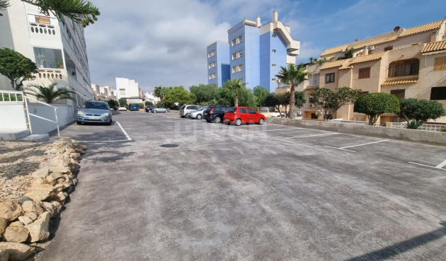 Odsprzedaż - Mieszkanie w bloku - Torrevieja - Torreblanca