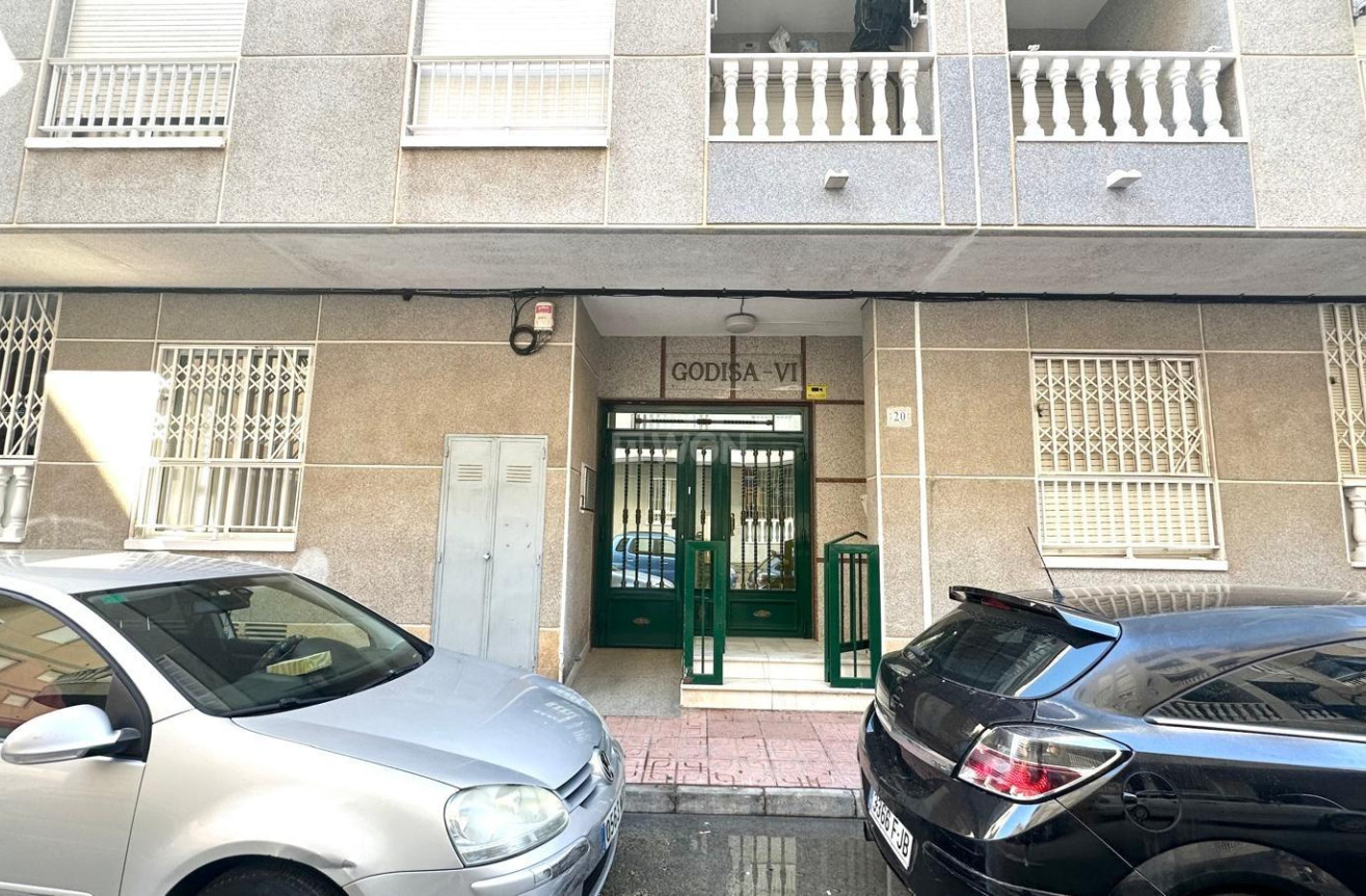 Odsprzedaż - Mieszkanie w bloku - Torrevieja - Acequion