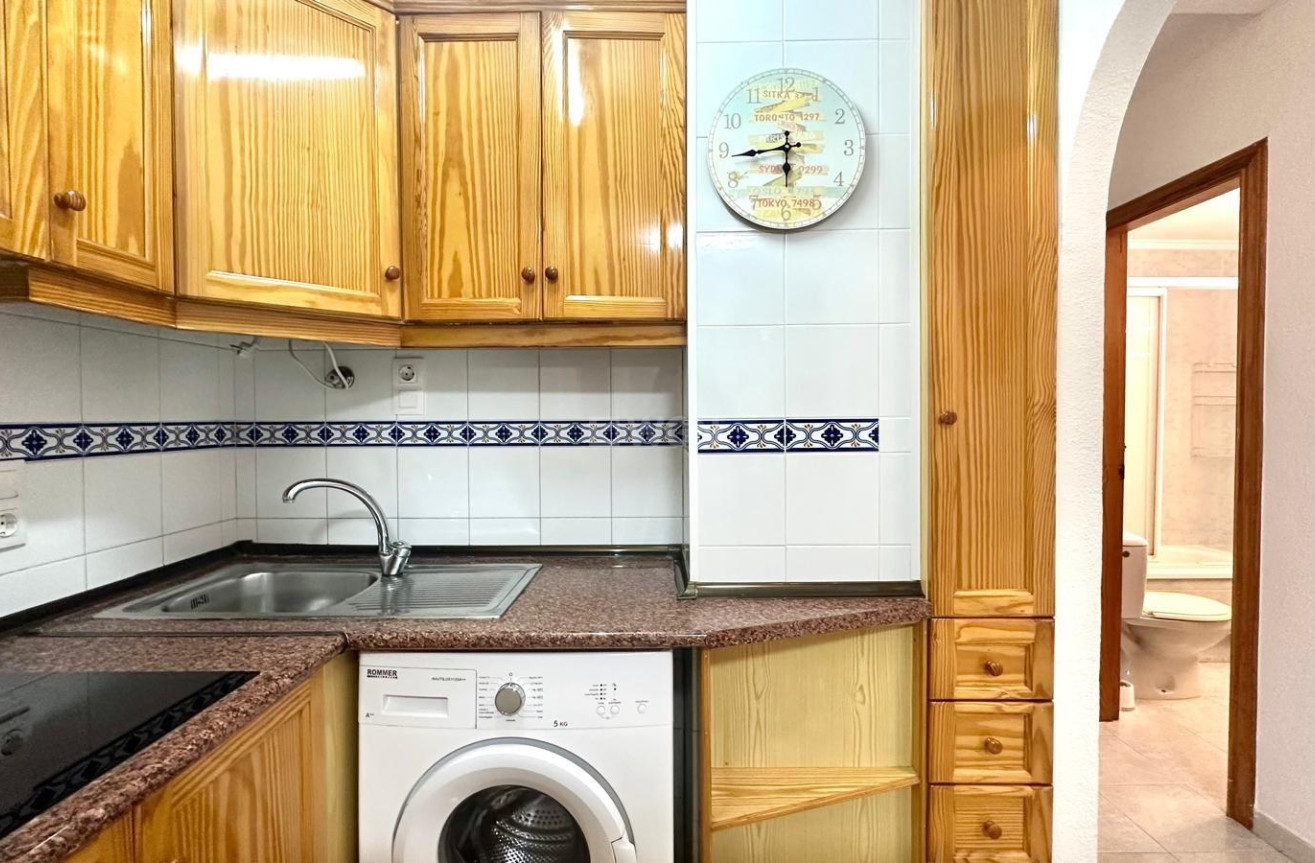 Odsprzedaż - Mieszkanie w bloku - Torrevieja - Acequion