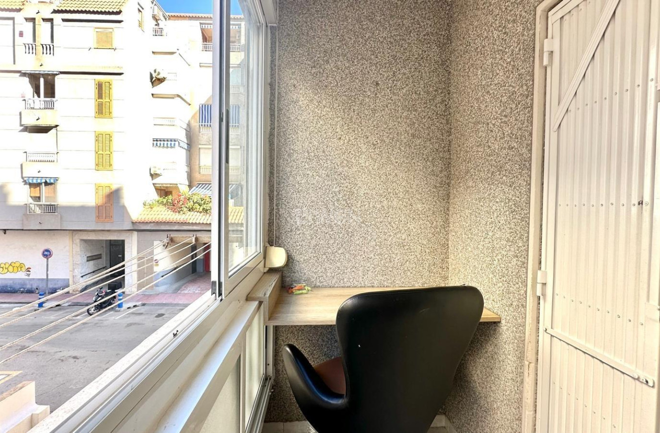 Odsprzedaż - Mieszkanie w bloku - Torrevieja - Acequion