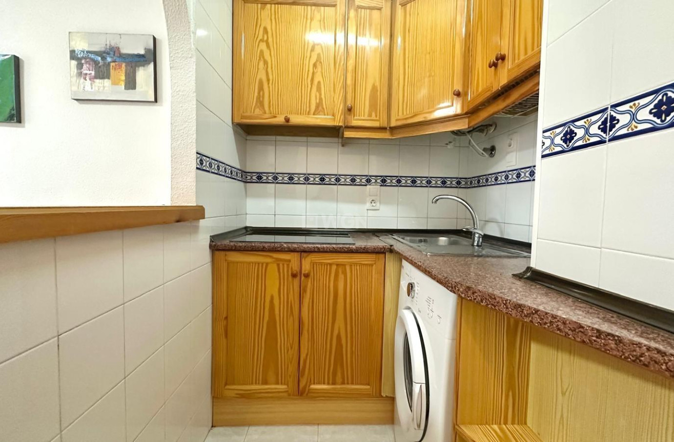 Odsprzedaż - Mieszkanie w bloku - Torrevieja - Acequion