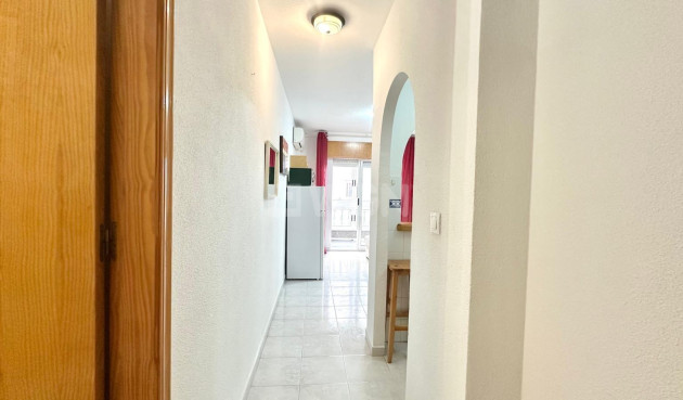 Odsprzedaż - Mieszkanie w bloku - Torrevieja - Acequion