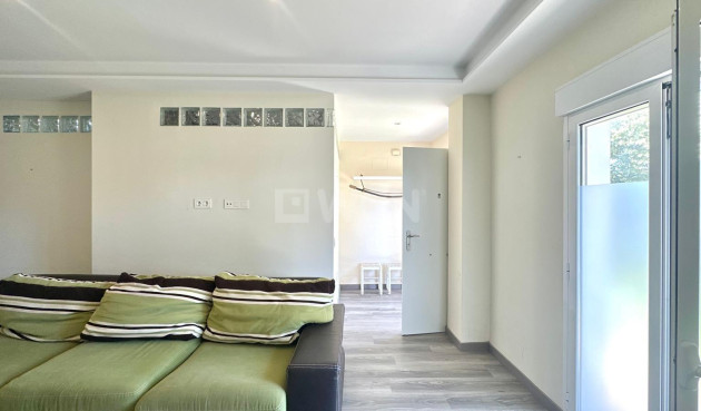 Odsprzedaż - Mieszkanie w bloku - Orihuela Costa - Altos De Campoamor