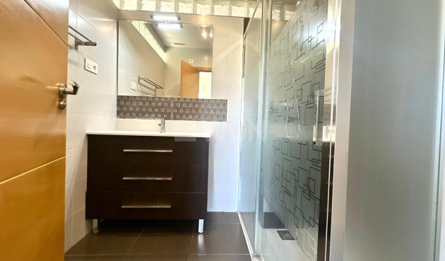 Odsprzedaż - Mieszkanie w bloku - Orihuela Costa - Altos De Campoamor