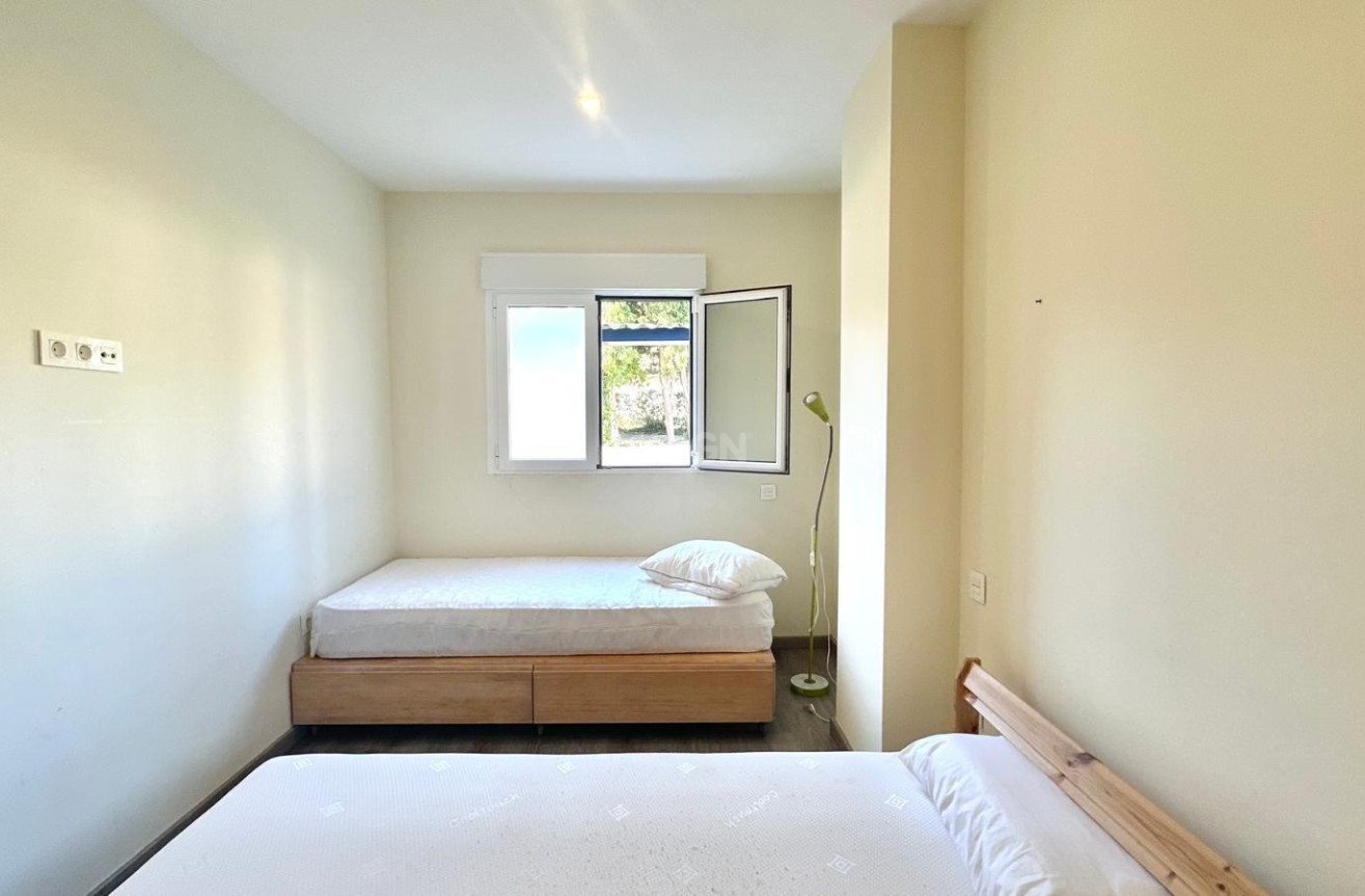 Odsprzedaż - Mieszkanie w bloku - Orihuela Costa - Altos De Campoamor