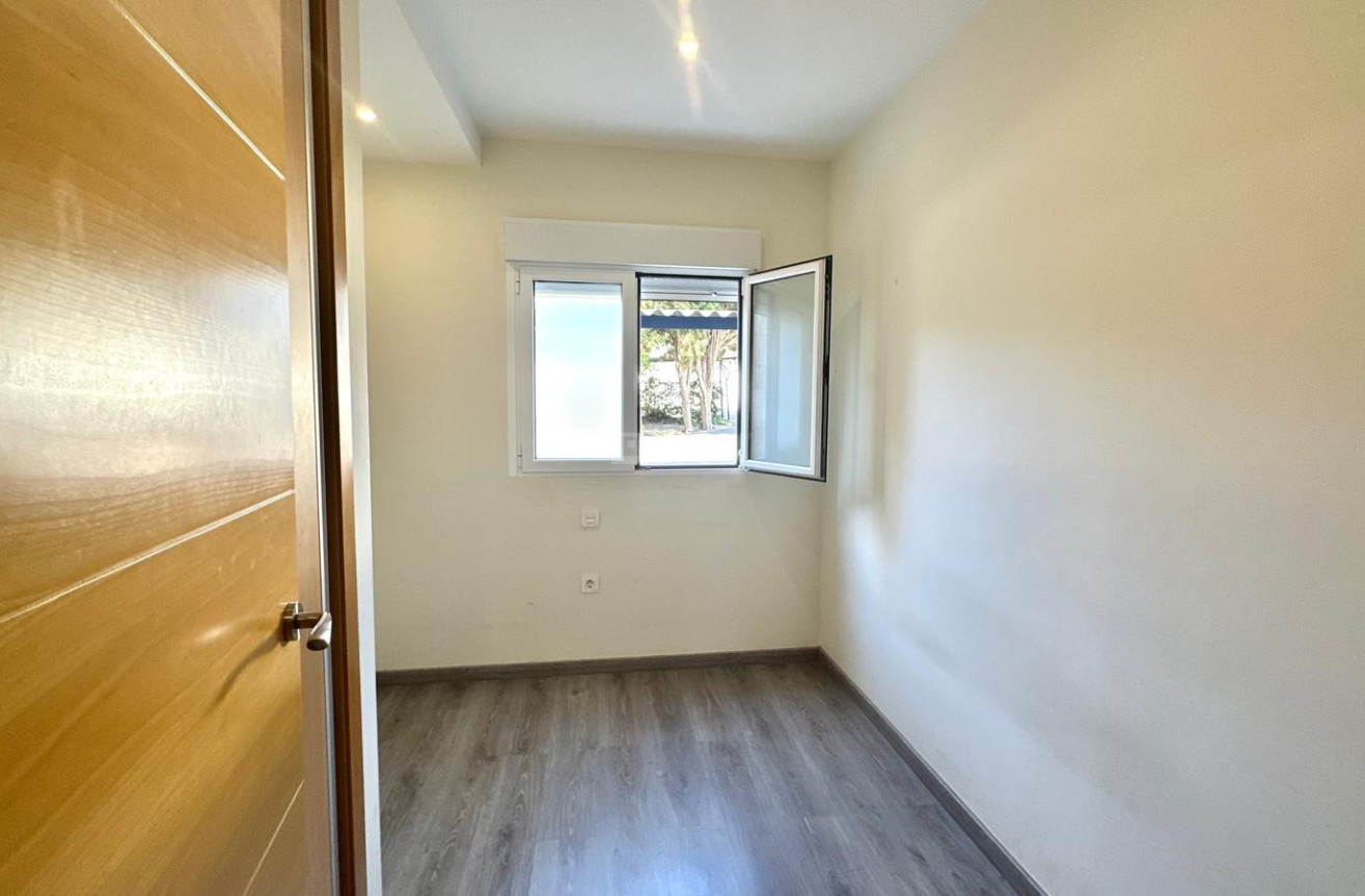 Odsprzedaż - Mieszkanie w bloku - Orihuela Costa - Altos De Campoamor