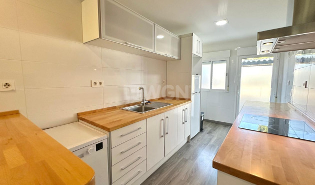 Odsprzedaż - Mieszkanie w bloku - Orihuela Costa - Altos De Campoamor