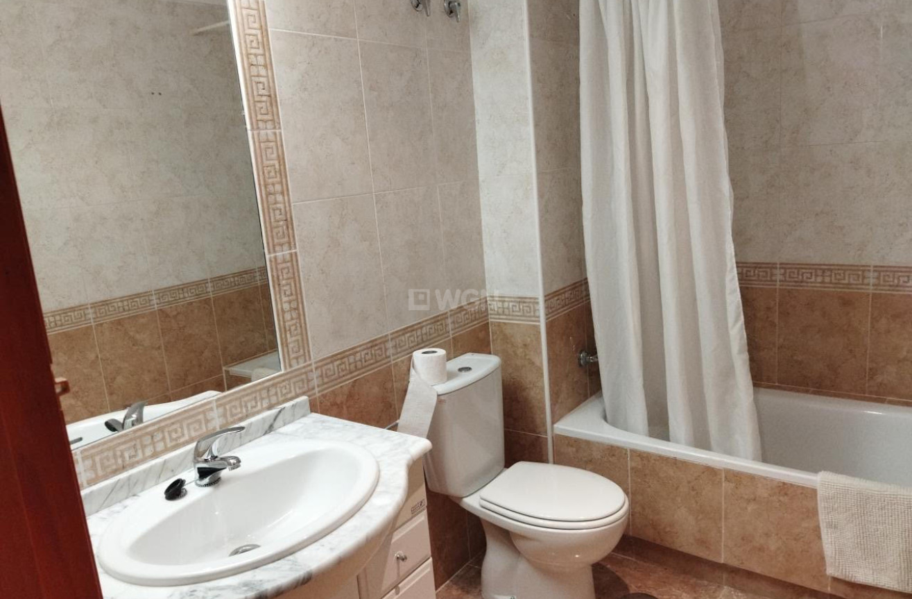 Odsprzedaż - Mieszkanie w bloku - Orihuela - Inland