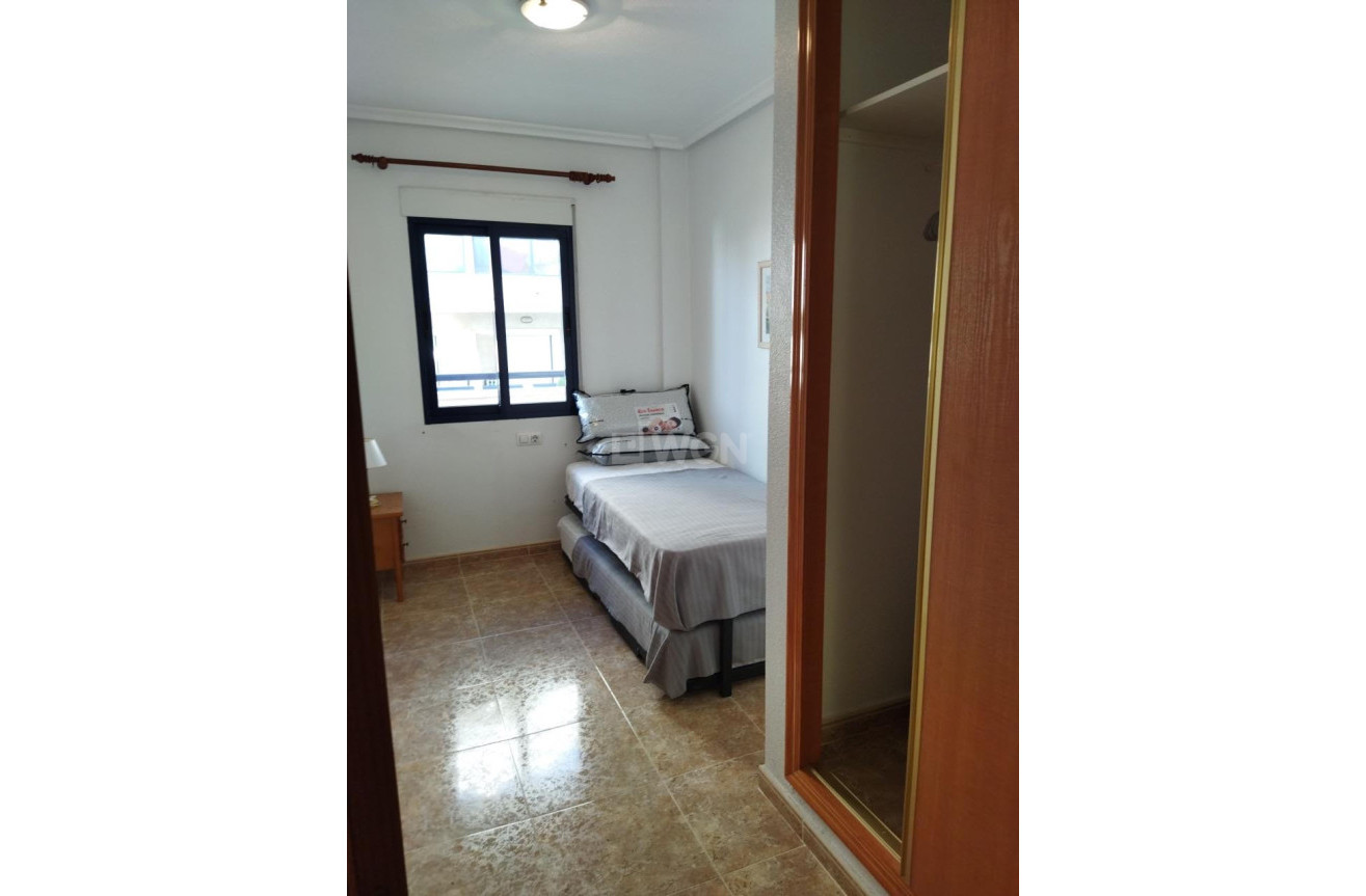 Odsprzedaż - Mieszkanie w bloku - Orihuela - Inland