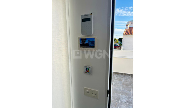 Odsprzedaż - Kamienica - Torrevieja - Costa Blanca