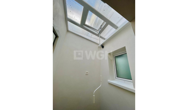 Odsprzedaż - Kamienica - Torrevieja - Costa Blanca