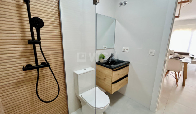 Odsprzedaż - Kamienica - Torrevieja - Costa Blanca